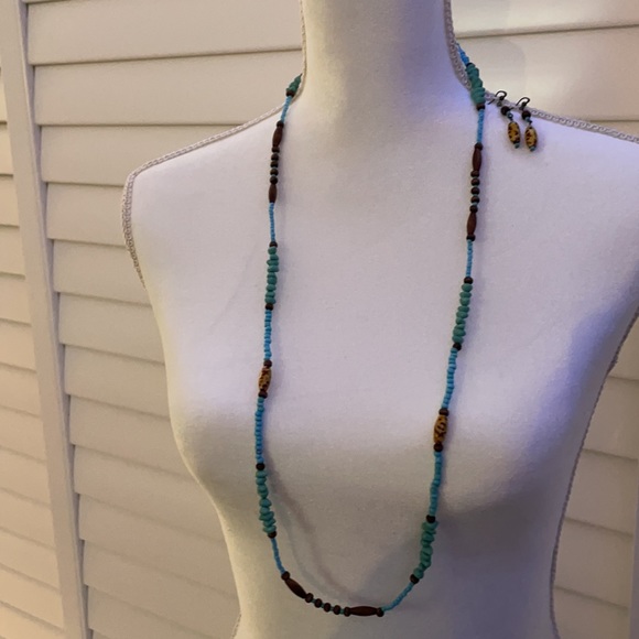 Silver Turquoise Necklace Set plus a Beaded Necklace earring set turquoise blue - Picture 12 of 15